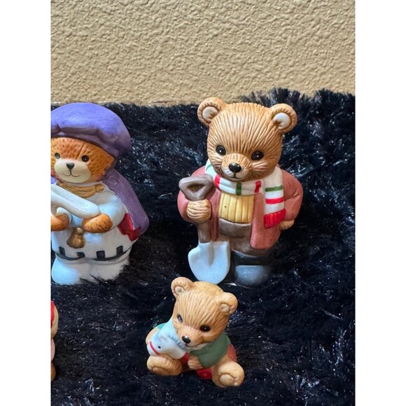 Vintage Homco Porcelain Bear Figurine Set Of 5 Family Reading & Winter Scene - Picture 4 of 10